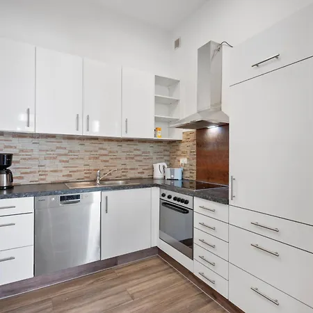Backhome - Business&Family - Fantastische Schlosslage, Smarttv, Netflix, 50Qm, 24H Checkin - Apartment 1 Ludwigsburg Esterno foto
