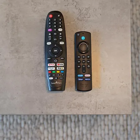 Backhome - Business&Family - Fantastische Schlosslage, Smarttv, Netflix, 50Qm, 24H Checkin - Apartment 1 Ludwigsburg Esterno foto