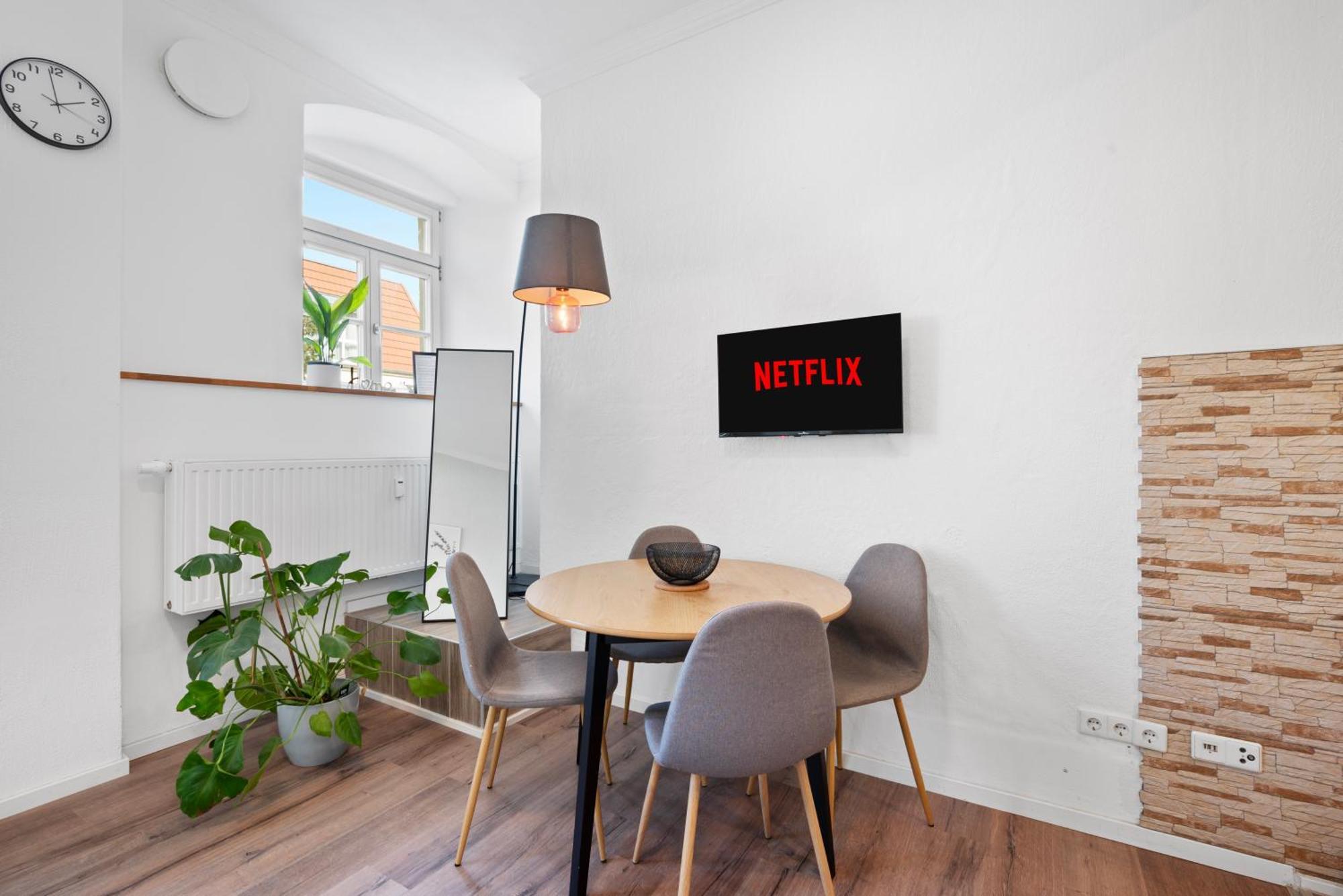 Backhome - Business&family - Fantastische Schlosslage, Smarttv, Netflix, 50qm, 24h Checkin - 1 Appartement